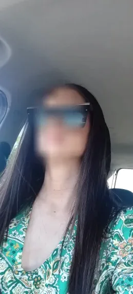 Karoline, 39